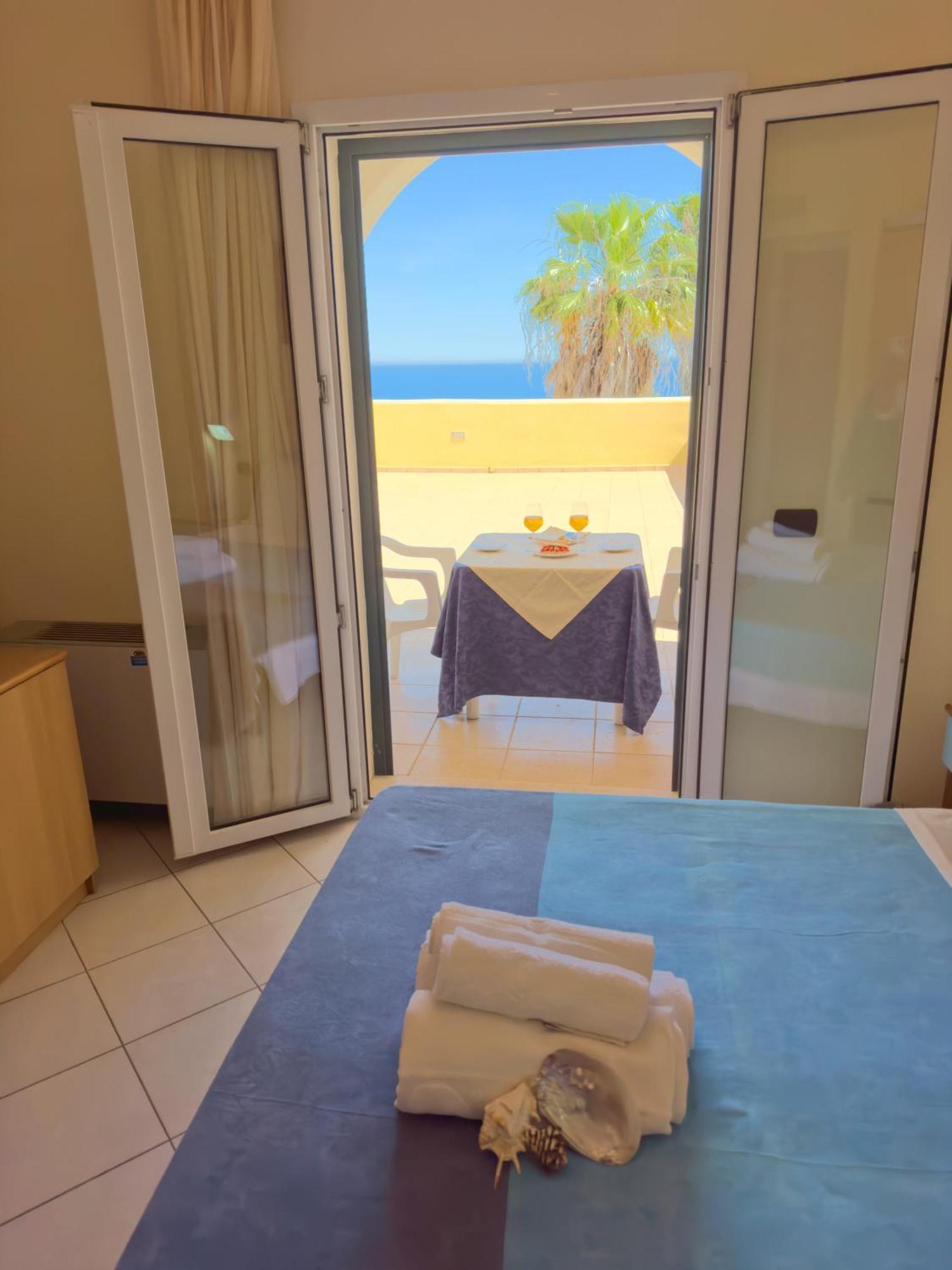Hotel Alize Santa Cesarea Terme Bagian luar foto