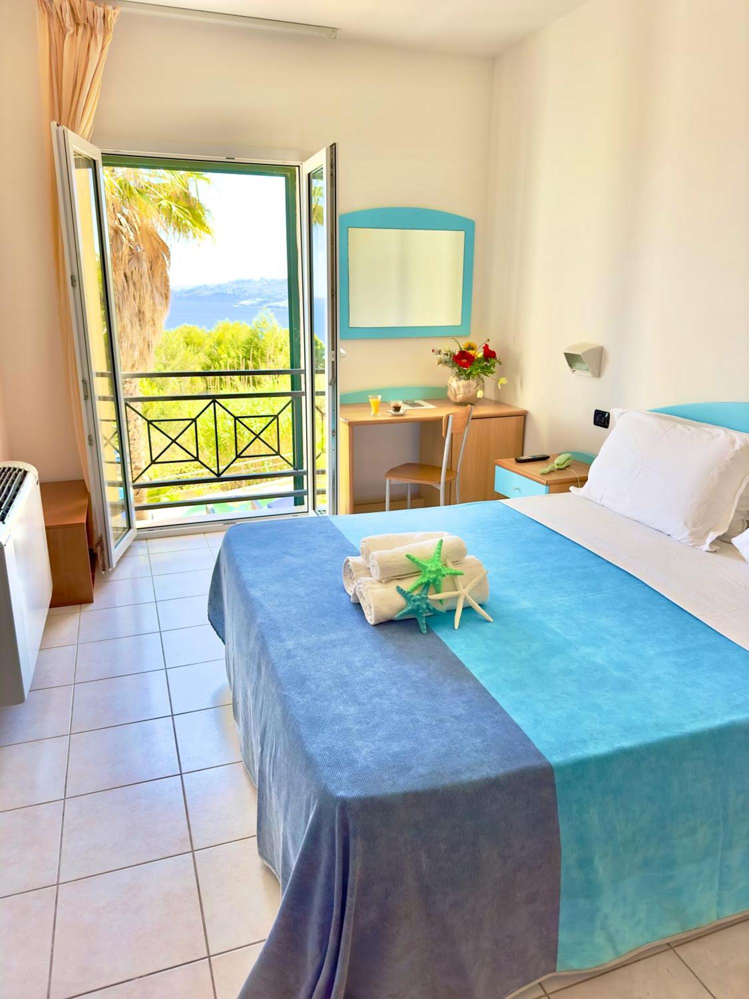 Hotel Alize Santa Cesarea Terme Bagian luar foto