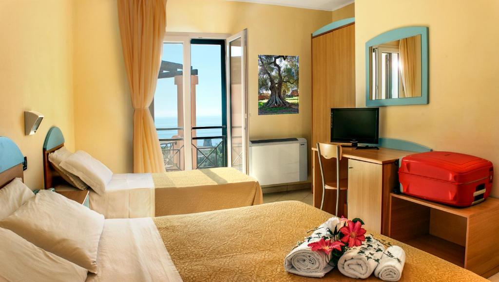 Hotel Alize Santa Cesarea Terme Bagian luar foto