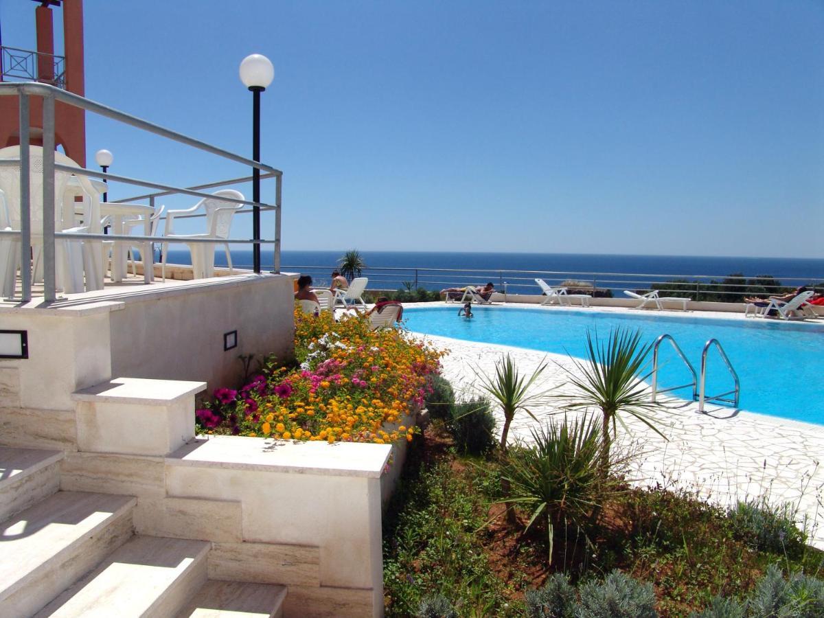 Hotel Alize Santa Cesarea Terme Bagian luar foto
